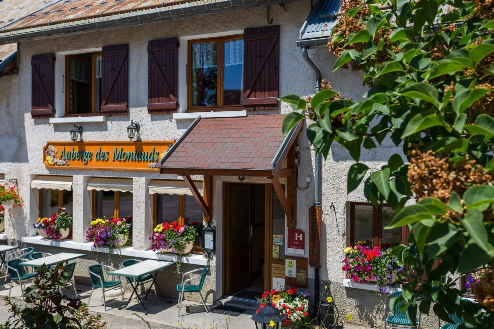 Hôtel - Auberge des Montauds